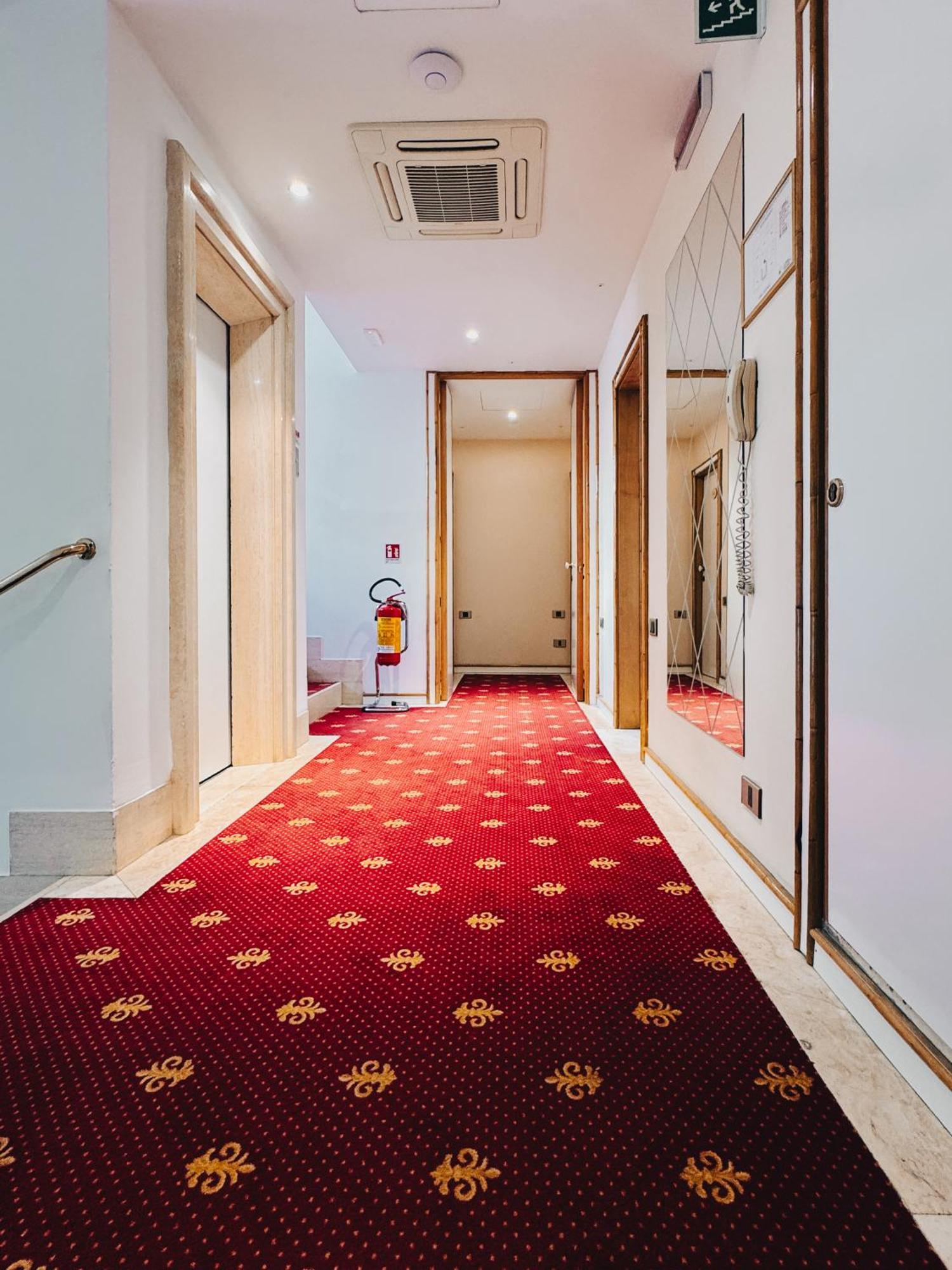 Hotel President